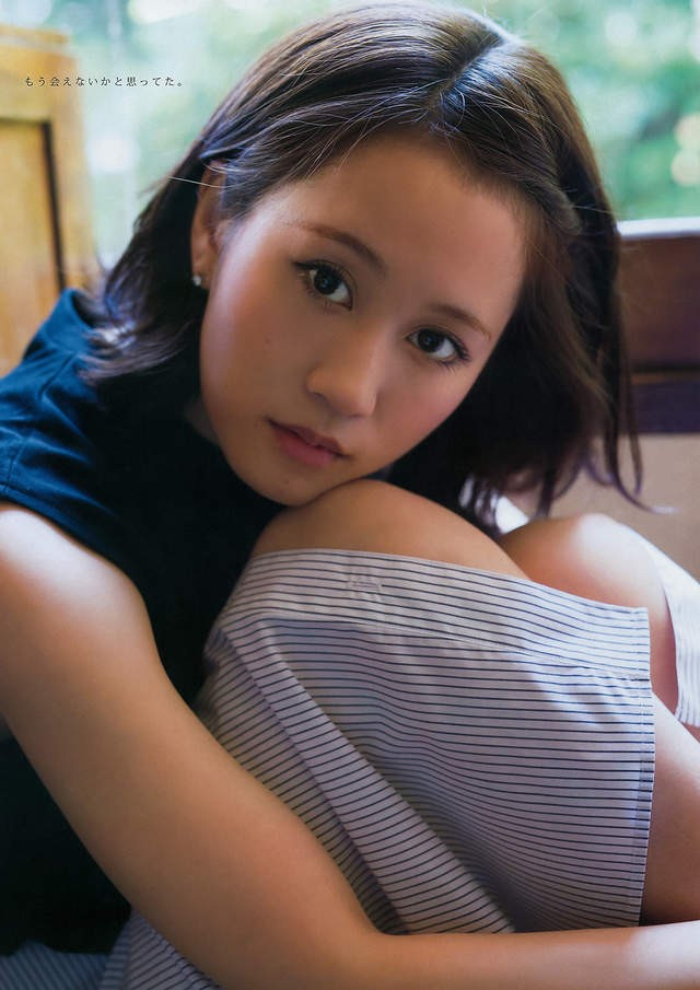 2016年9位美女的绝美镜头 17张彩页最美写真精选