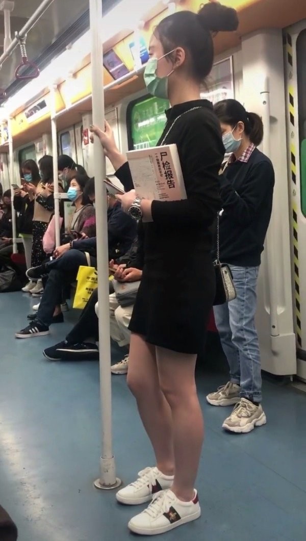 妹子，你想表现的，不一定是别人关注的