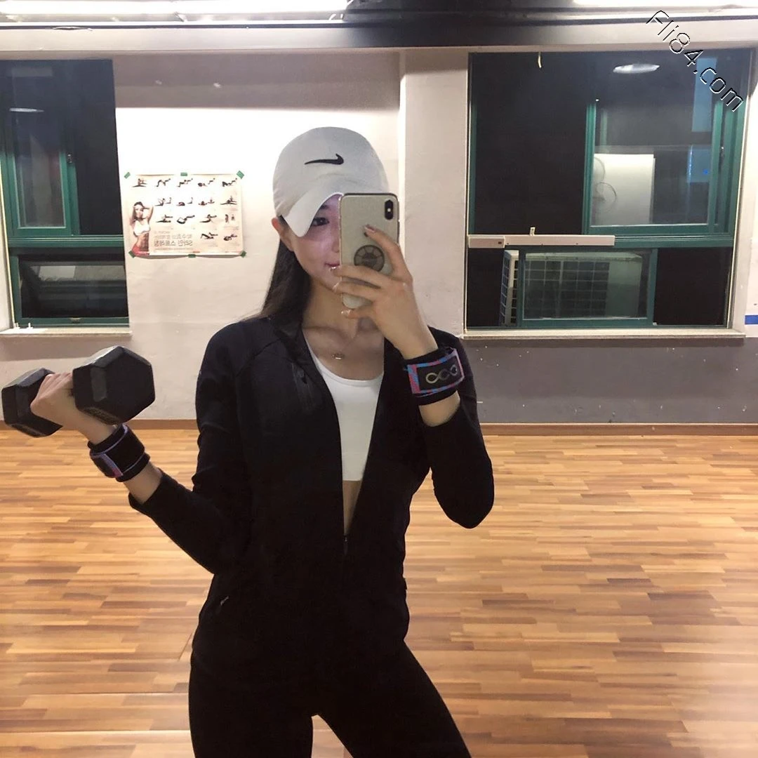 韩国美女健身教练은비（恩比）体态好就算了，脸蛋也超养眼！