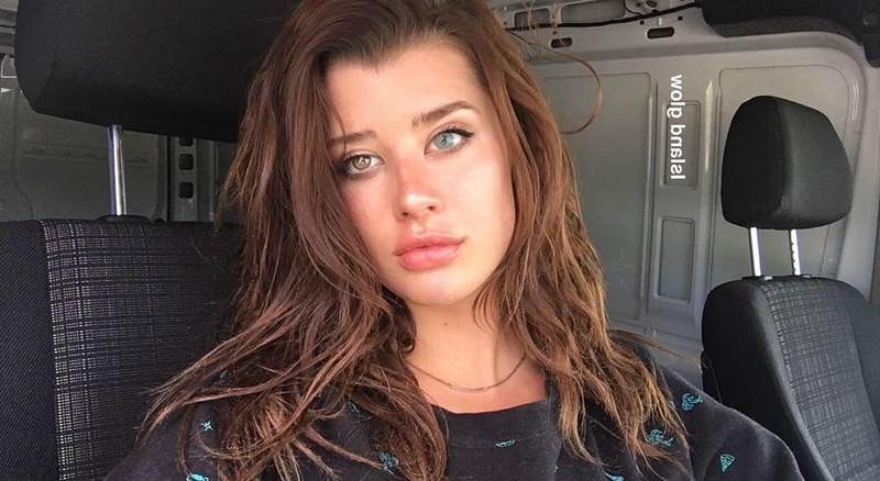 异色瞳性感模特Sarah McDaniel 患虹膜异色症美得独一无二