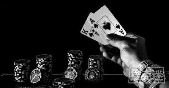 德州扑克牌局分析：面对河牌的下注，放弃AK顶两对