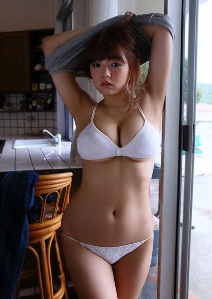 日本网友票选「写真女优四大天王」～她们都好胸哟！