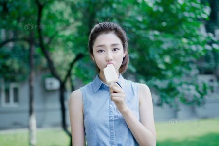 李炫臻成新宅男女神，“雪糕校花”意外走红