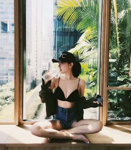 清纯正妹陈颖Tiffany Chen 性感逆天长腿魅力无限