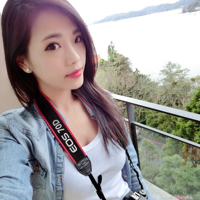 【6upoker】制服正妹Nellie黄淑萌 性感比基尼令人想犯规