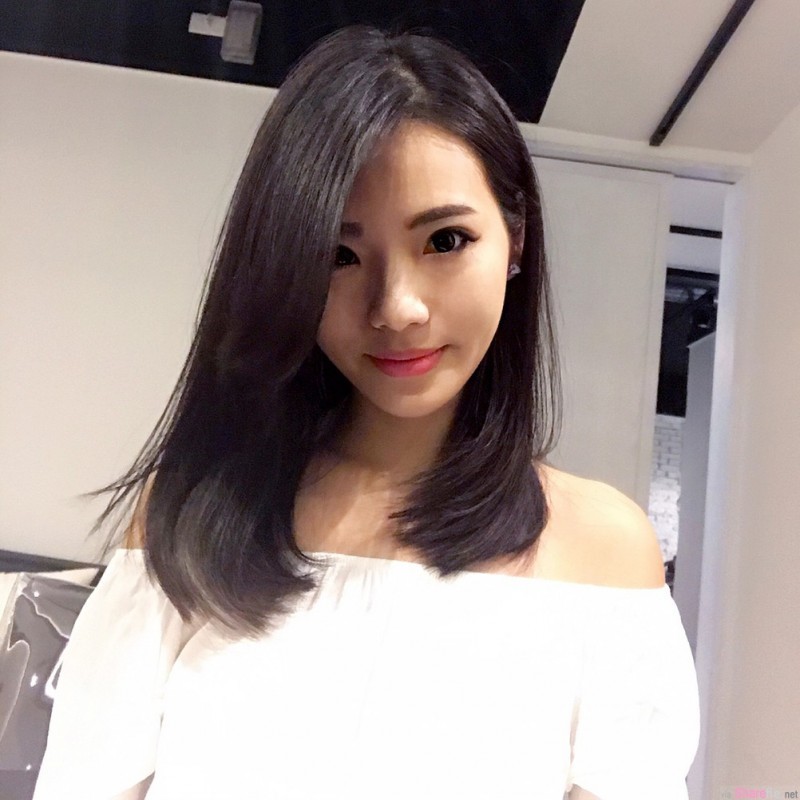 【6upoker】制服正妹Nellie黄淑萌 性感比基尼令人想犯规