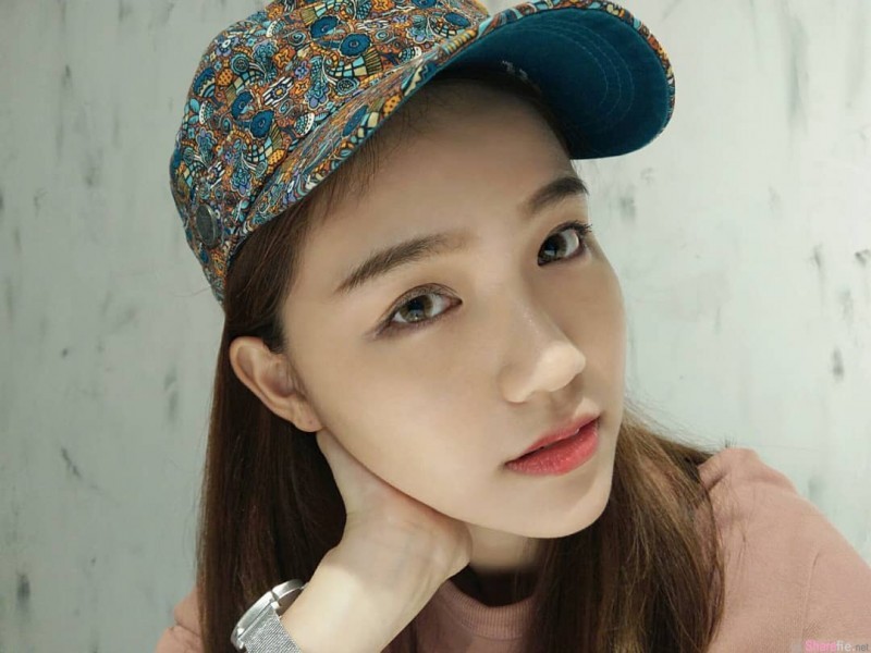 清新甜美正妹小欣仔 性感凸点装诱人