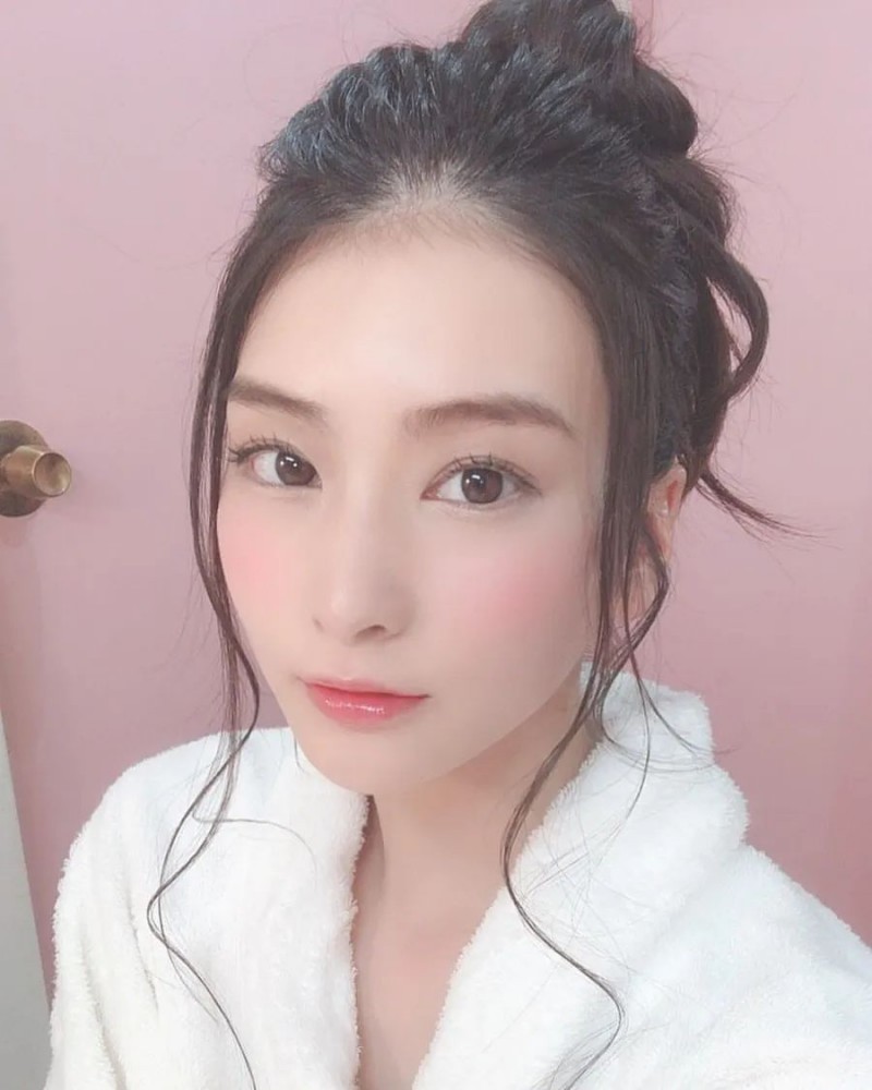 97后美女本庄铃 高二就是偷了禁果