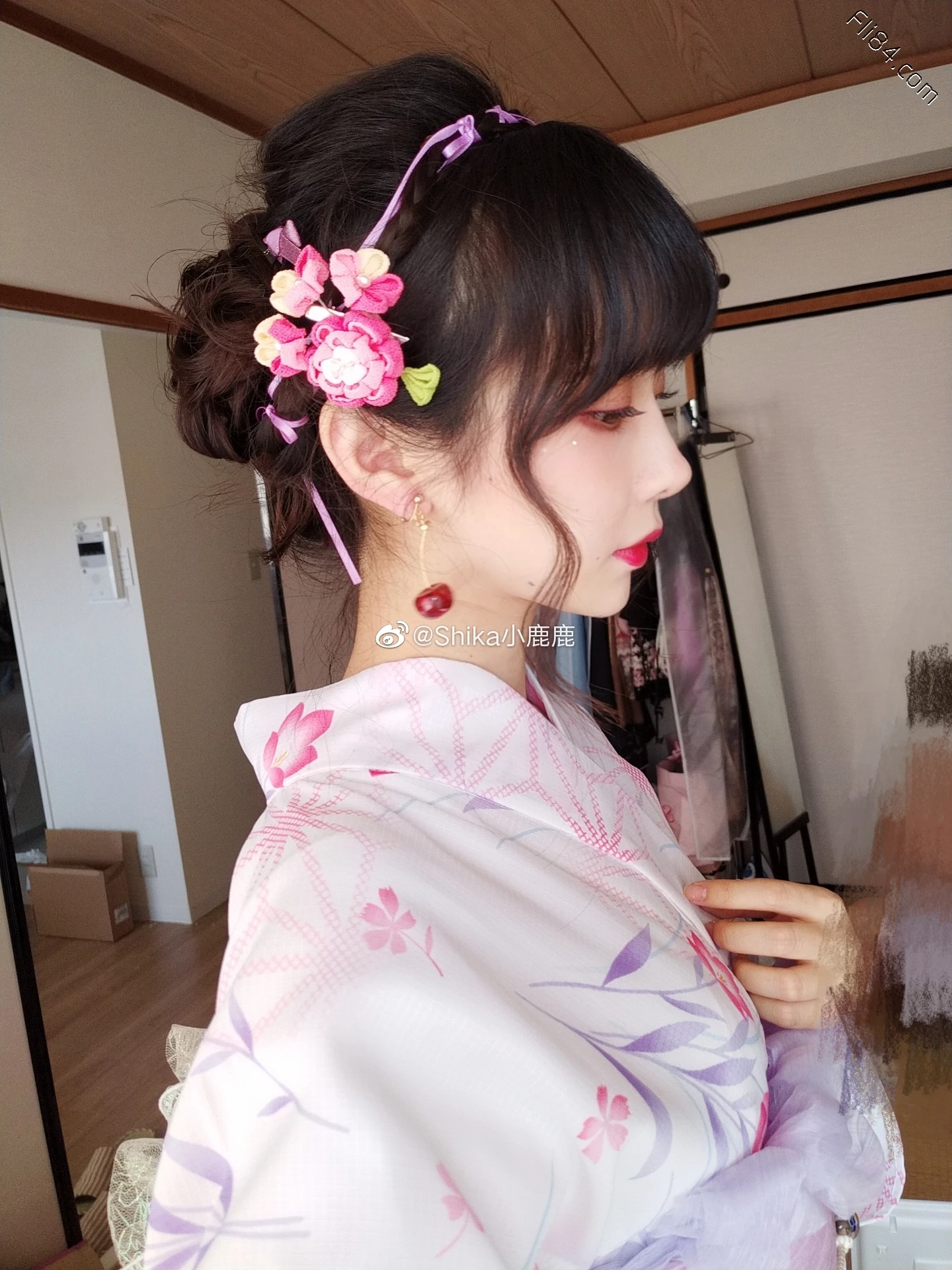 coser“Shika小鹿鹿”,外表甜美身材超给力的樱花妹！