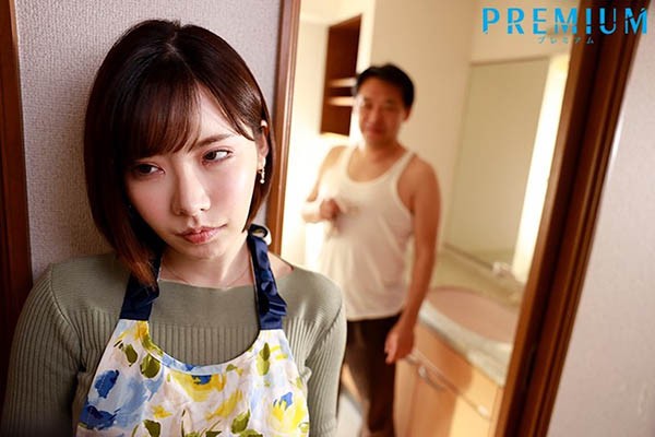 PRED-243:美乳少妇深田咏美卖力地帮公公口交！