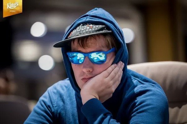 【6upoker】Elio Fox第一次打入决赛桌 冠军将获得奖金1,948！