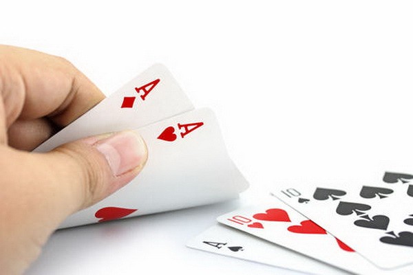 德州扑克“不中即弃牌”的数学