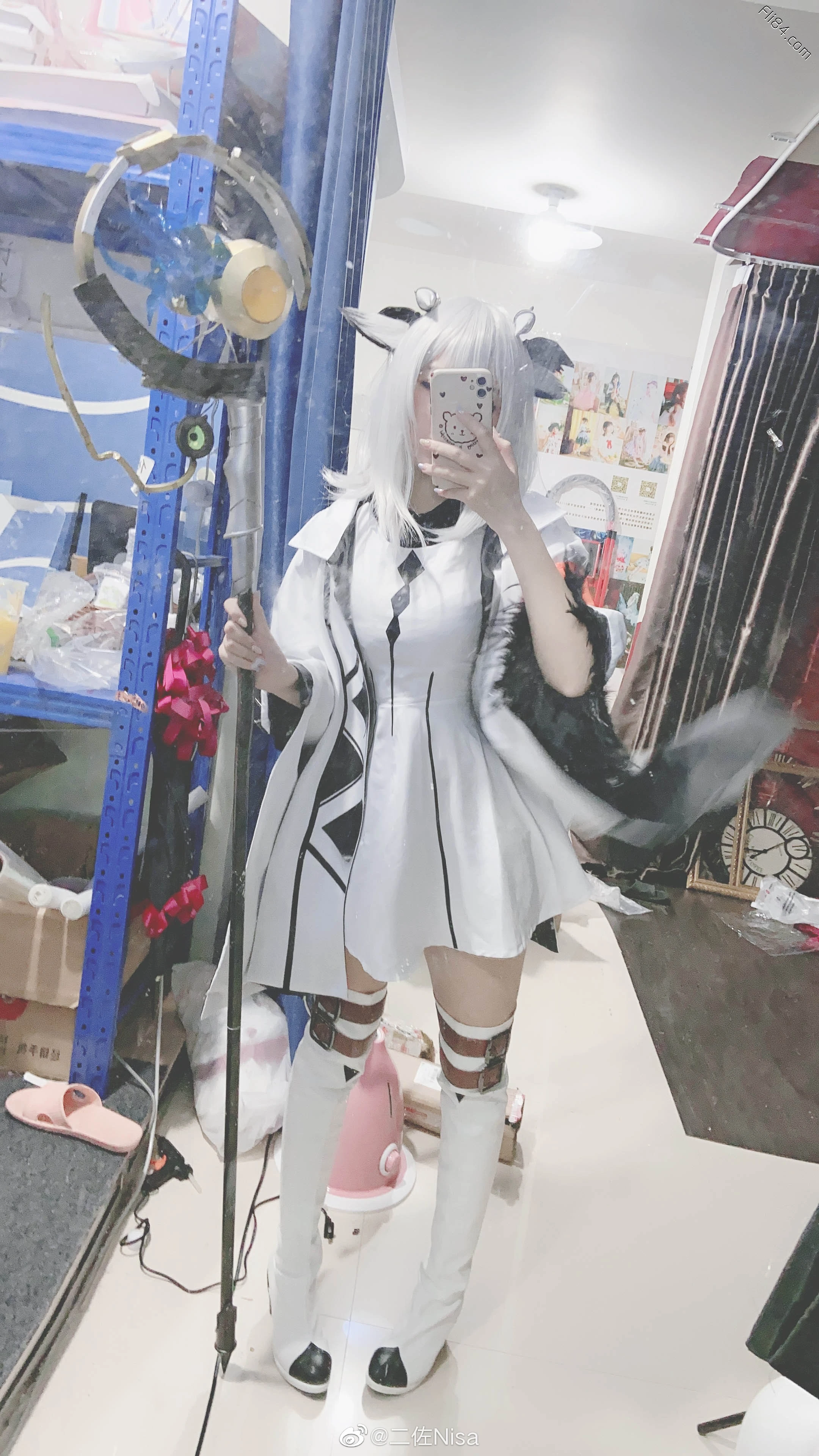 Coser“二佐Nisa”长相可爱喜欢尝试爆乳拍摄，喜欢解锁新造型！