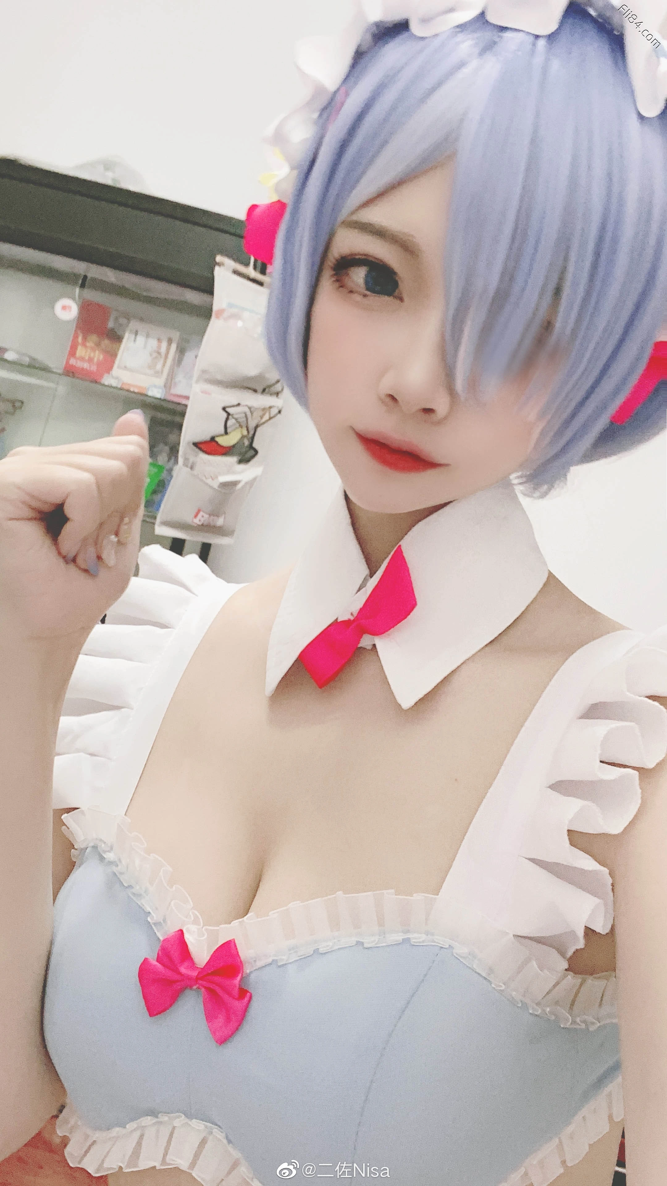 Coser“二佐Nisa”长相可爱喜欢尝试爆乳拍摄，喜欢解锁新造型！