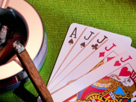 【6upoker】德州扑克如何游戏大对子和AK