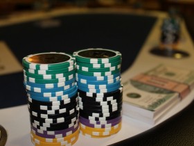 【6upoker】Ed Miller谈扑克:如何在现金局采用松凶打法？