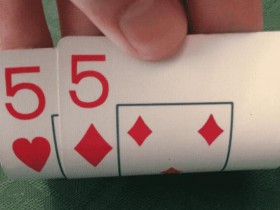 【6upoker】如何在比赛中游戏小口袋对子?