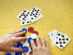 【6upoker】以打牌为生到底靠谱吗?