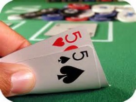 【6upoker】小口袋对子如何游戏翻后?