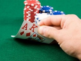 【6upoker】德州扑克不要害怕用AK再加注！