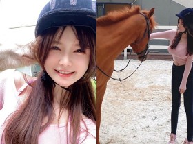 【6upoker】甜美正妹「緊身爆乳」騎馬去!超逆天的「童顏巨乳」連小動物都忍不住親上去!