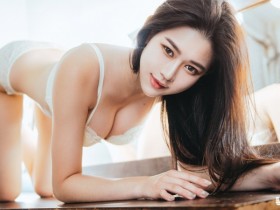 【6upoker】173cm長腿麻豆「MIGA冰冰」在家也辣翻!「豐滿巨乳+惹火蠻腰」挑逗你視神經!