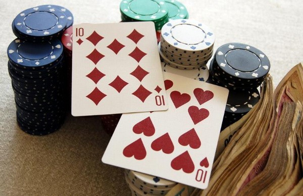 德州扑克如何游戏中等口袋对子-上：翻前