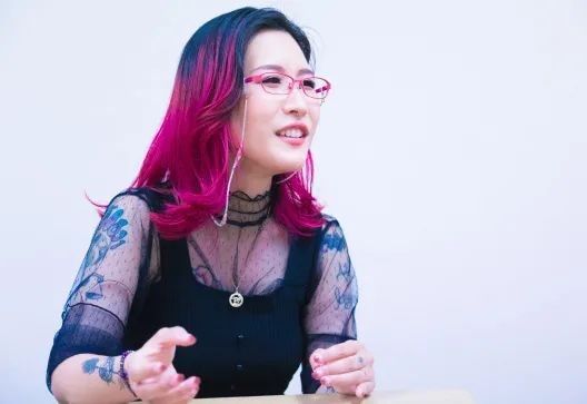 【6upoker】奇葩女演员铃木莉子 铃木リズ成为业界导演拍作品