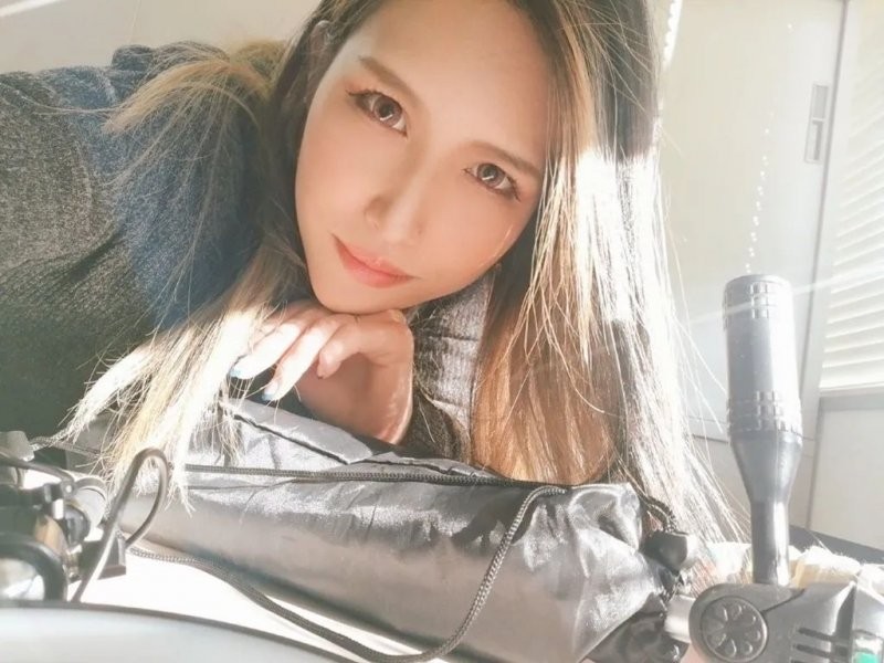 【6upoker】奇葩女演员铃木莉子 铃木リズ成为业界导演拍作品