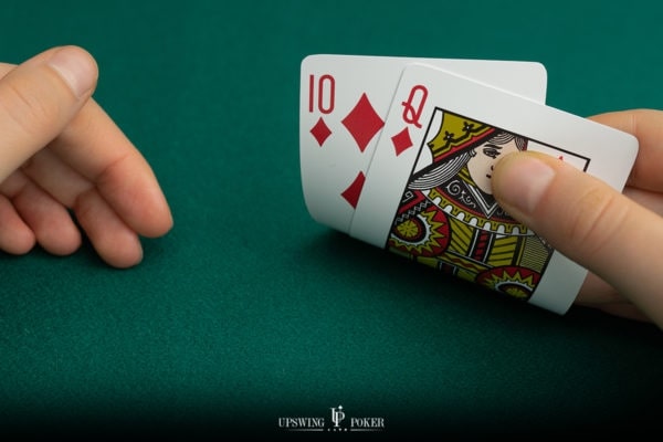 【EV扑克】如何在常规桌处理好QTs这手牌?翻前啥情况可3-bet?