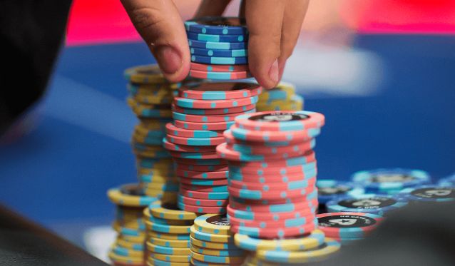 【EV扑克】牌局分析:KK转牌被超池all in,你敢跟注吗?