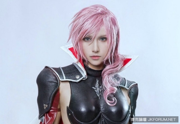 是遊戲畫面還是真人？美到讓人分不清楚的FFXIII 雷霆COSPLAY