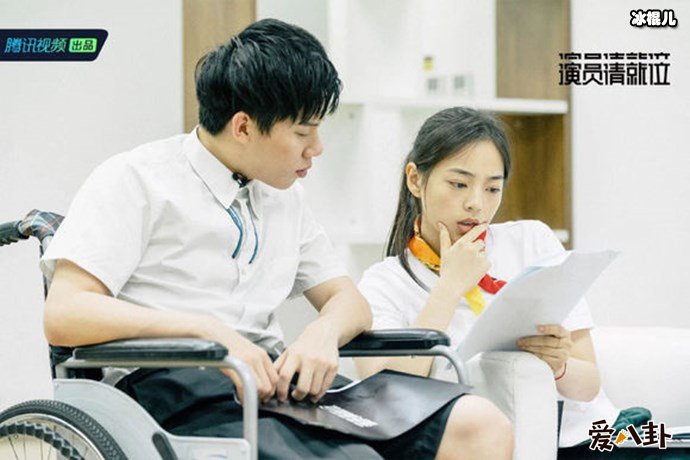 【6upoker】演员请就位第七期孔雀, 周奇骨折受伤仍坚持表演令人敬佩!