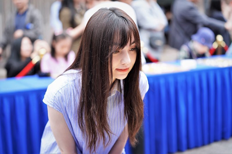 【6upoker】圍棋正妹黑嘉嘉「1打100」對戰切磋　自帶仙氣「美出新高度」網讚：千年一遇無誤