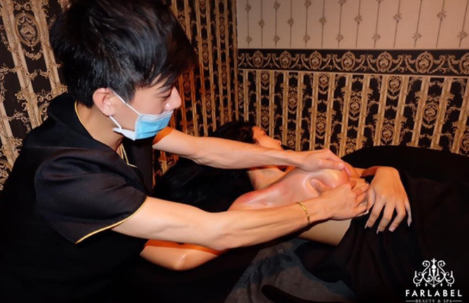 【6upoker】超猛！原來現在泰國流行「按摩胸部」，搓胸揉奶90分鐘，看完我都想當學徒了….