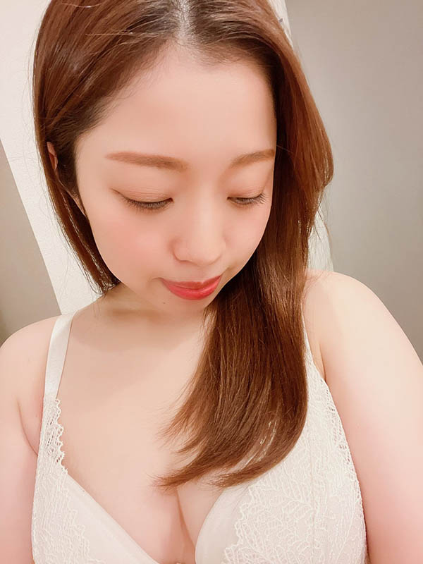 【6upoker】长泽里实(SYK-007) 坐地能吸土?!熟女姐姐身材娇小战力超强…G乳肥美臀肉欲体超能干~