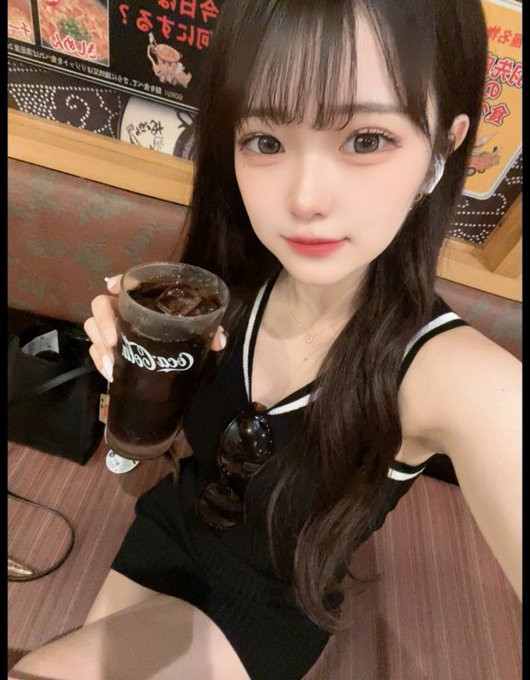 【6upoker】香川杏(香川あんず)出道作品番号及封面，香川杏个人简介