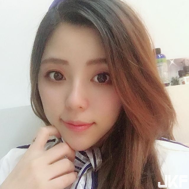 【6upoker】美乳空姐再一發！超猛「豪乳」好身材，高顏值正妹好想跟他來一段空中奇緣…