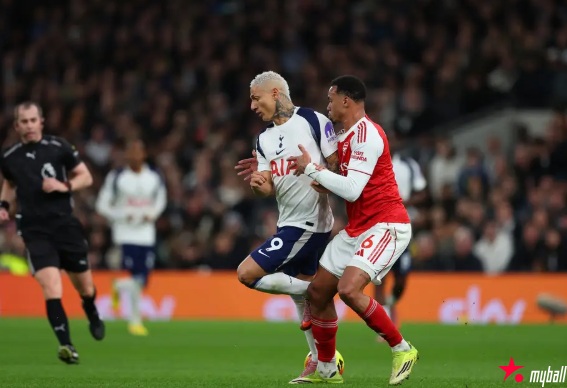 大发体育-英超约克雷斯双响阿森纳4-1热刺5分领跑，大发助力你的致富之路！