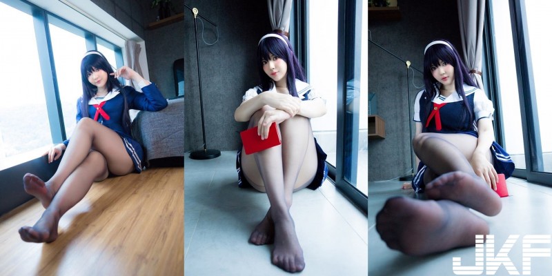 【6upoker】爆乳Coser化身「巨乳霞之丘詩羽」薄絲黑絲襪+水手服　超邪惡視角根本逼人犯罪啊