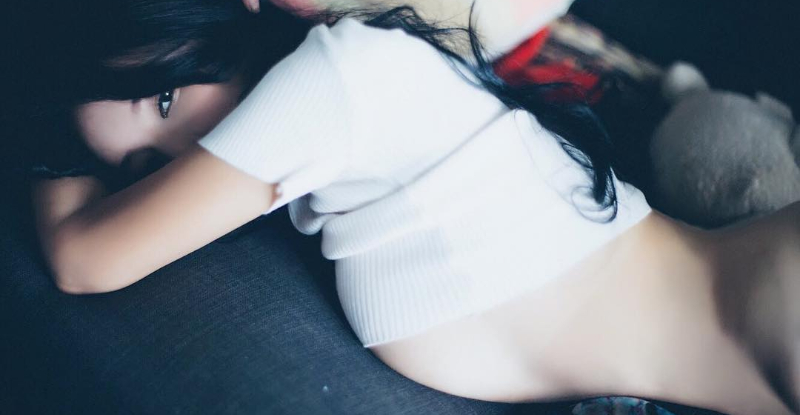 【6upoker】香港巨乳小隻馬「Chobits咕」渾圓側乳壓不扁　是「真人版娜美」的概念