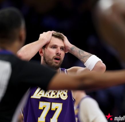 卢卡·东契奇第16次技犯！自动禁赛+损失26.4万美元，湖人遭重创，大发体育助力你的致富之路！