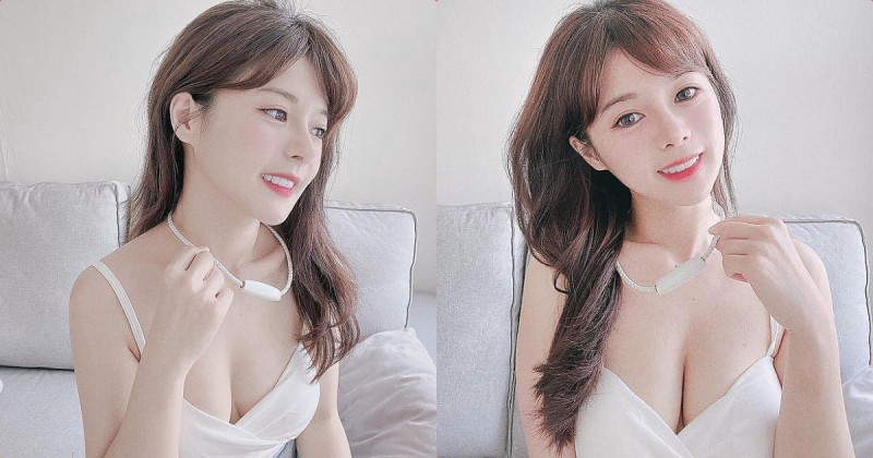 【6upoker】正妹「小花姐接」深V裝放送乳溝，「白嫩酥胸」造型太挑逗！