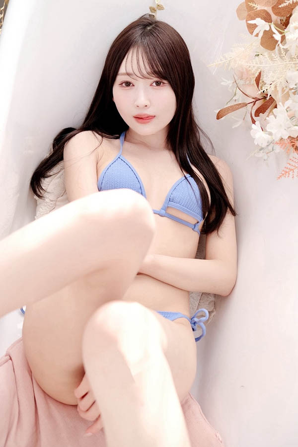 【6upoker】古乃穗乃(PFES-129) 让美乳女前辈「每天用美腿丝袜帮我服务」,「超养眼黑丝视角」有够勾人!