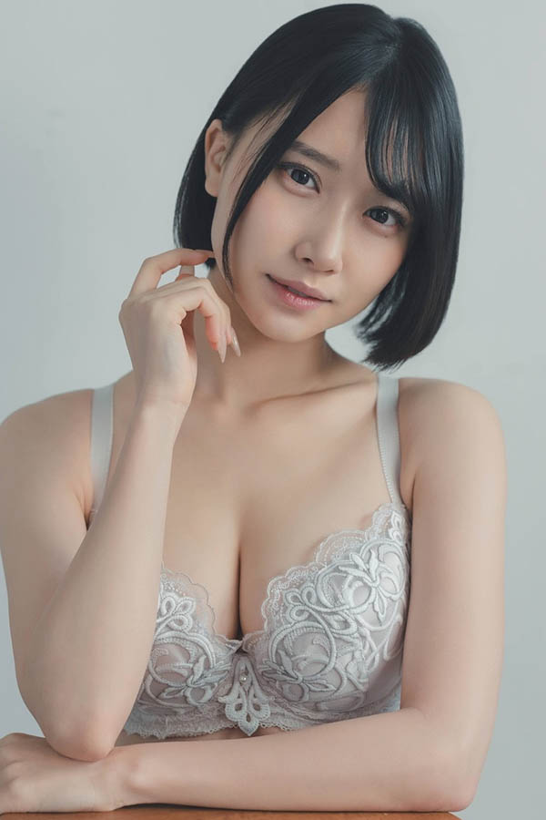 【6upoker】安达夕莉(SNOS-134) 让「童颜巨乳妹」待在混媚药的蒸气三温暖里，因敏感度满身汗发狂高潮…