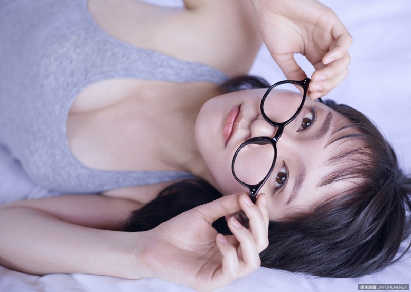 【6upoker】不合理！療癒系好胸女孩《吉岡里帆》當配角　居然比主角亮眼？！