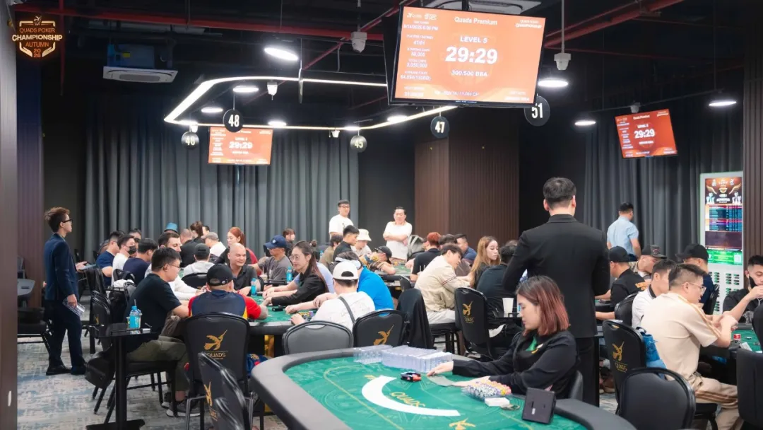 【EV扑克】2026QPC秋季赛 | 主赛事B组偃旗息鼓！34位选手晋级第二轮，中国选手刘俊拿下22.8万计分牌成CL，明日C/D组最后晋级机会！
